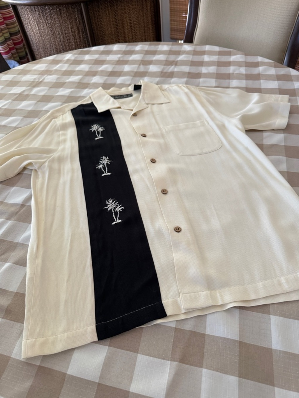 Casual Short-Sleeve Cream Button-Down Shirt with Black Palm Stripe
